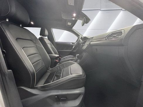 Used 2022 Volkswagen Tiguan SEL R-Line image 15