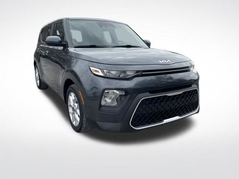 Used 2022 Kia Soul LX w/ Technology Package FWD image 7