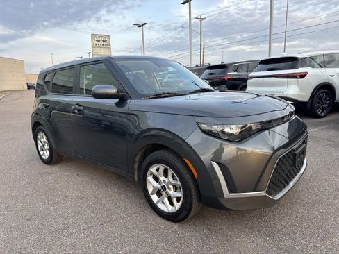 Used 2024 Kia Soul LX w/ Option Group 015 image 3