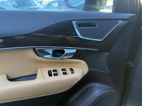 Used 2019 Volvo XC90 T6 Momentum w/ Advanced Package image 14