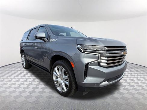 Used 2021 Chevrolet Tahoe High Country w/ Premium Package image 3