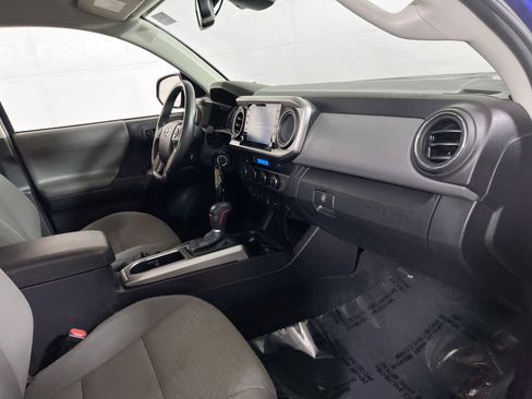 Used 2022 Toyota Tacoma SR5 w/ Technology Package image 26