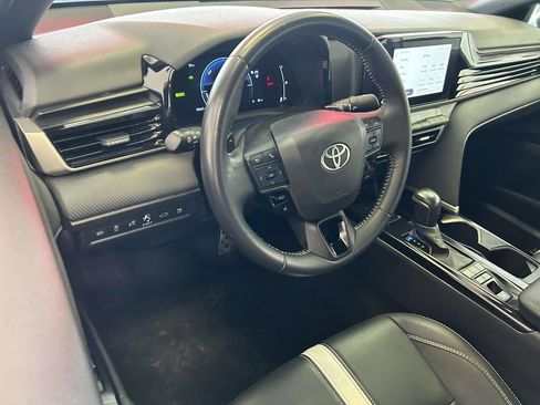 Certified 2025 Toyota Camry SE FWD image 13