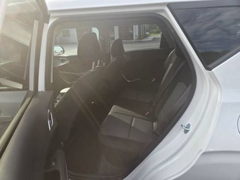 Used 2025 Kia Soul LX FWD image 18