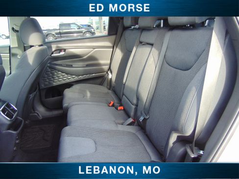 Used 2019 Hyundai Santa Fe SE image 11
