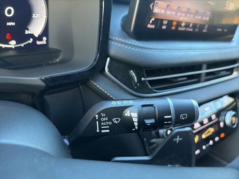 Used 2023 INFINITI QX60 Luxe w/ Vision Package image 24