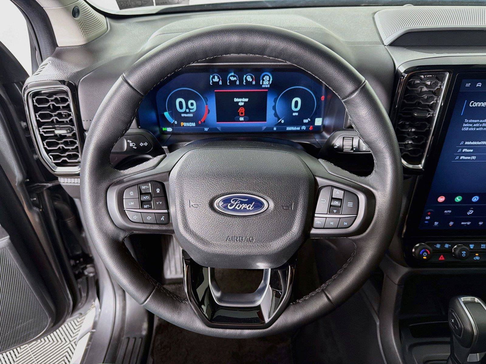 Used 2025 Ford Ranger Lariat w/ FX4 Off-Road Package AWD/4WD image 3