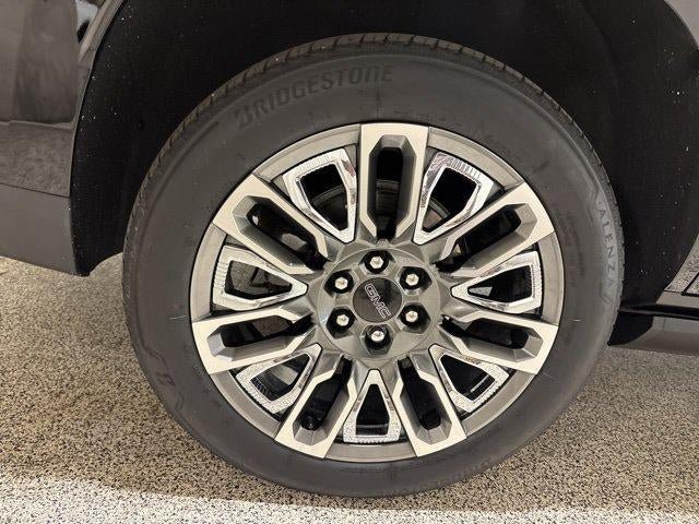 Used 2024 GMC Yukon Denali Ultimate AWD/4WD image 39
