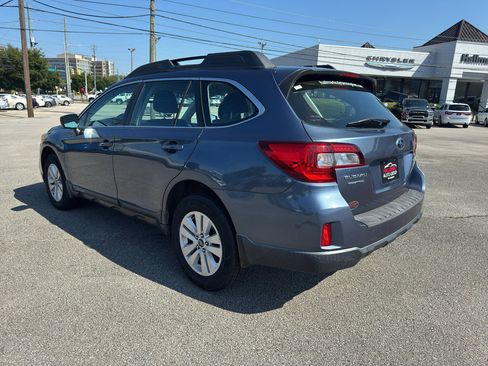 Used 2017 Subaru Outback 2.5i w/ Popular Package #2 AWD/4WD image 6