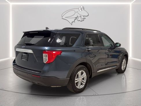 Certified 2024 Ford Explorer XLT RWD image 5