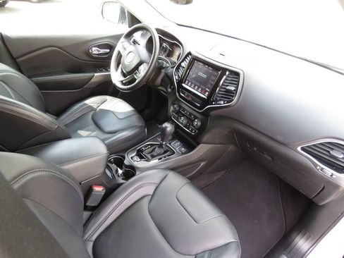 Used 2019 Jeep Cherokee Limited AWD/4WD image 14