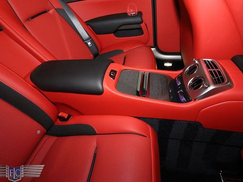 Used 2019 Rolls-Royce Wraith RWD image 23
