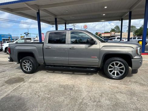 Used 2017 GMC Sierra 1500 SLT AWD/4WD image 9