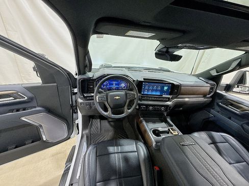 Used 2024 Chevrolet Silverado 3500 High Country w/ High Country Premium Package image 20