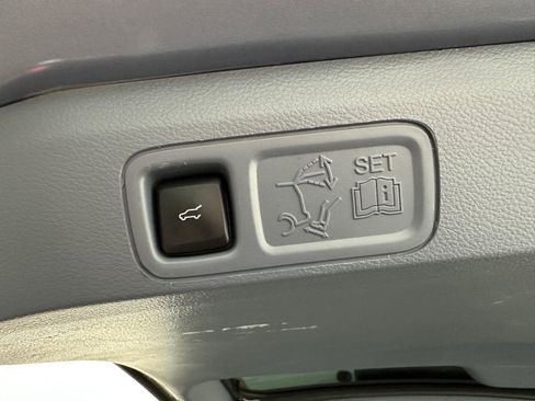 Used 2020 Lincoln Navigator L Black Label w/ Cargo Convenience Package image 32