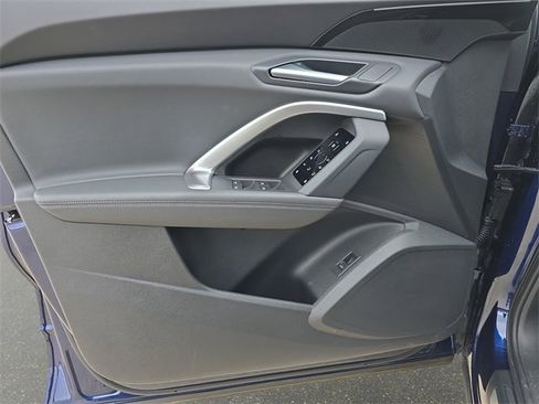 Certified 2025 Audi Q5 Premium w/ Convenience Package image 27