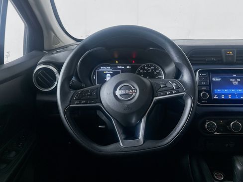 Used 2025 Nissan Versa SV FWD image 18