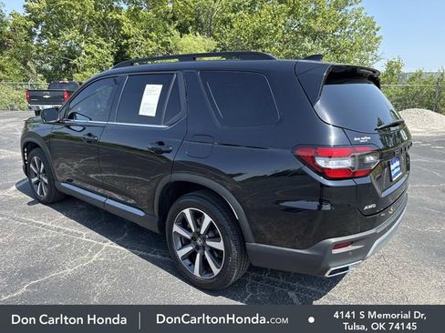 Used 2025 Honda Pilot Touring image 9