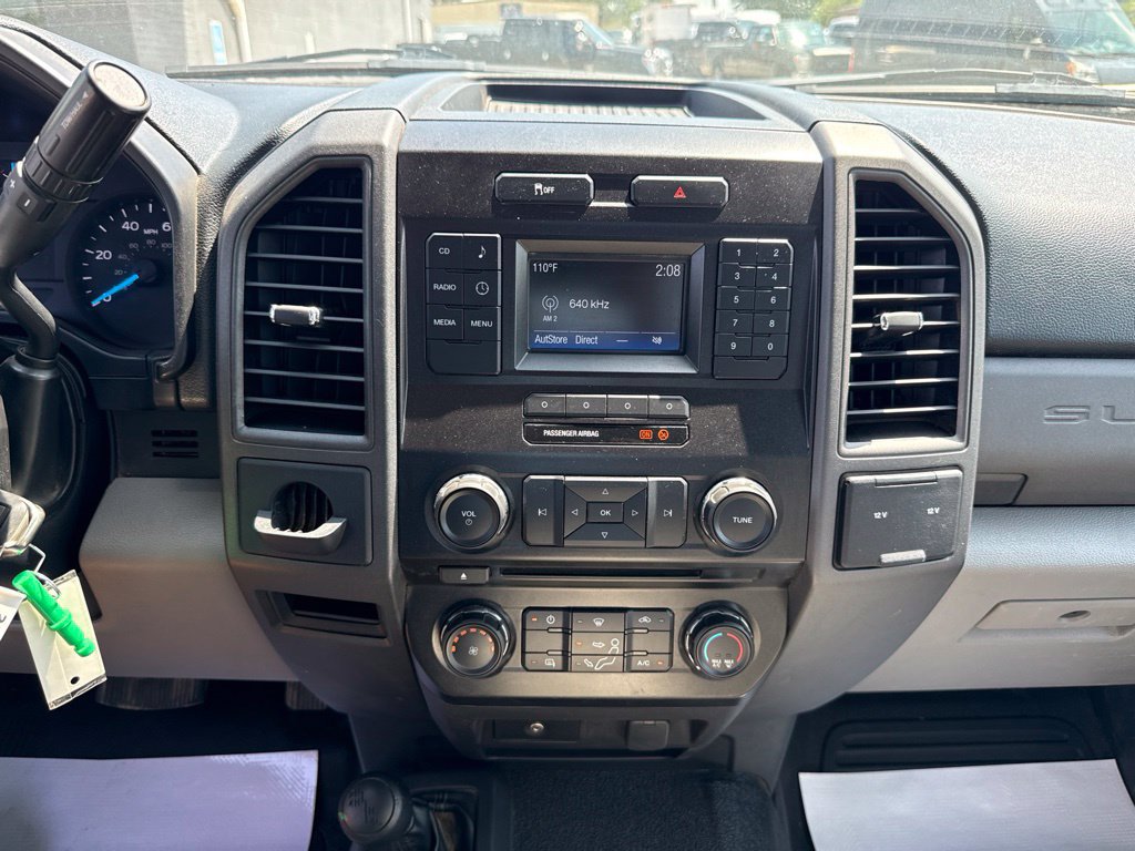 Used 2017 Ford F550 4x4 Regular Cab Super Duty image 6