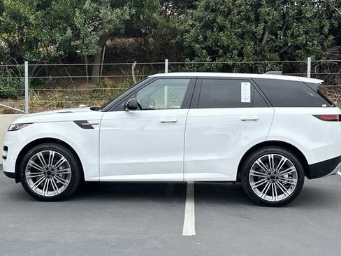 New 2026 Land Rover Range Rover Sport SE image 2
