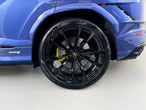 Used 2024 Lamborghini Urus S AWD/4WD image 34
