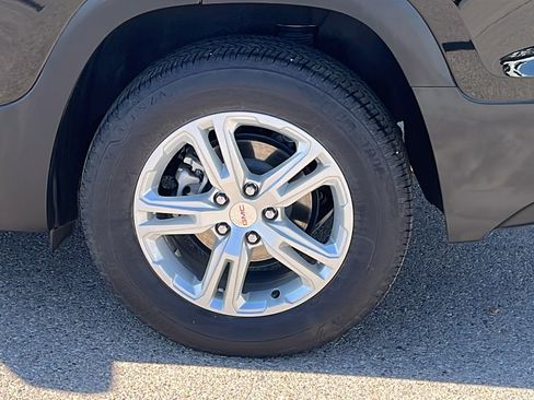 Certified 2024 GMC Terrain SLE image 5