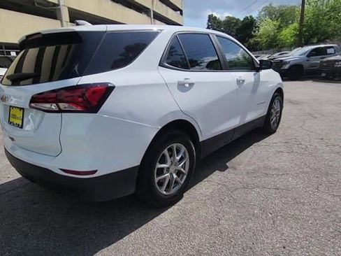 Used 2023 Chevrolet Equinox LS image 8