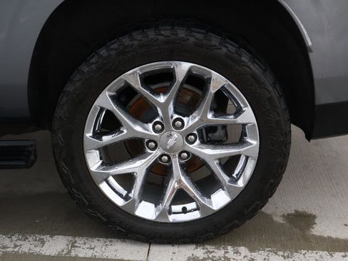 Used 2021 Chevrolet Suburban High Country image 10