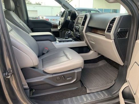 Used 2019 Ford F150 Lariat w/ FX4 Off-Road Package image 28