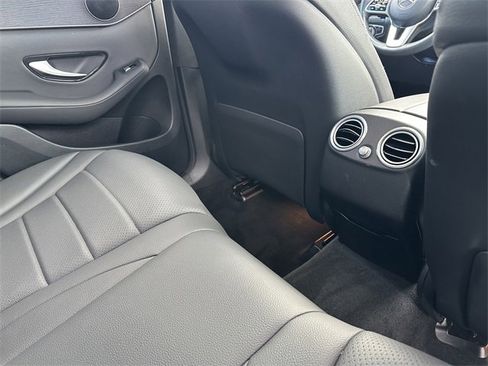 Used 2020 Mercedes-Benz GLC 300 GLC 300 image 39