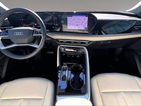 Used 2025 Audi Q5 Premium w/ Convenience Package AWD/4WD image 7