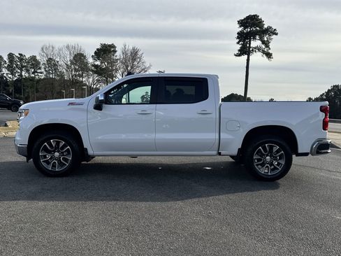 Used 2025 Chevrolet Silverado 1500 LT w/ Z71 Off-Road Package image 7