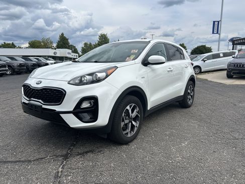 Used 2020 Kia Sportage LX AWD/4WD image 8