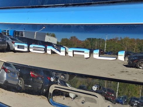 Used 2025 GMC Yukon XL Denali image 33