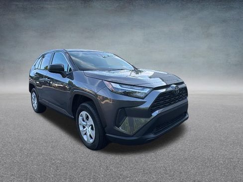 Used 2024 Toyota RAV4 LE AWD/4WD image 3