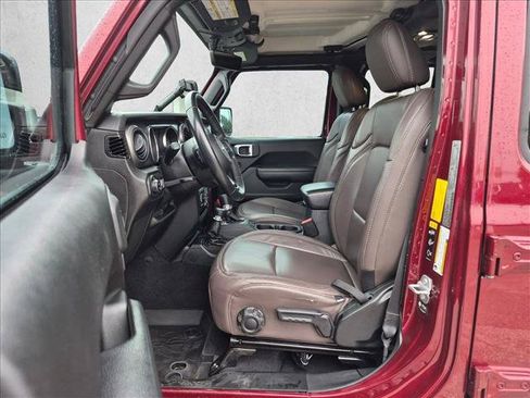 Used 2022 Jeep Gladiator Sport AWD/4WD image 16