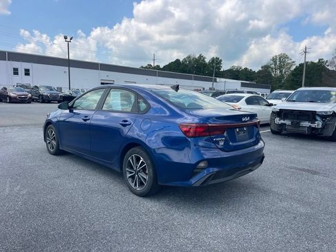 Used 2023 Kia Forte LXS w/ LXS Technology Package FWD image 3