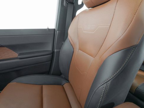 Used 2025 Lexus GX 550 550 Luxury+ image 32