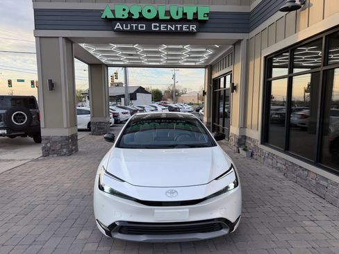 Used 2023 Toyota Prius XLE FWD image 61