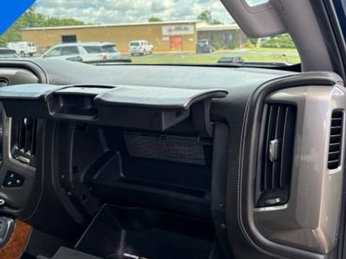Used 2017 Chevrolet Silverado 1500 High Country w/ High Desert Package AWD/4WD image 34