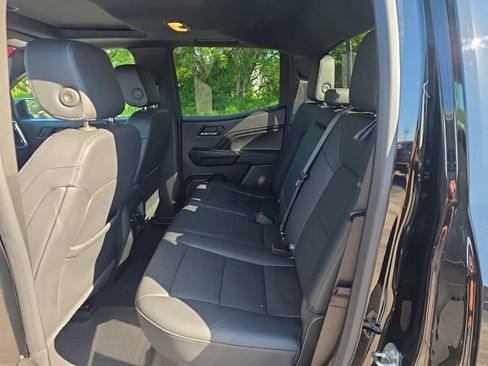 Used 2024 GMC Canyon Elevation w/ Elevation Premium Package AWD/4WD image 34