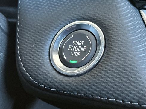 New 2026 Chevrolet Equinox LT w/ Convenience Package II FWD image 25