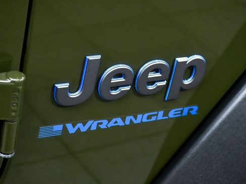 Used 2023 Jeep Wrangler Unlimited Rubicon 4xe w/ Cold Weather Group image 93