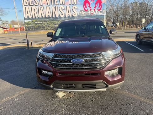 Used 2023 Ford Explorer XLT w/ Equipment Group 202A image 2