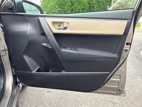 Used 2014 Toyota Corolla LE FWD image 15