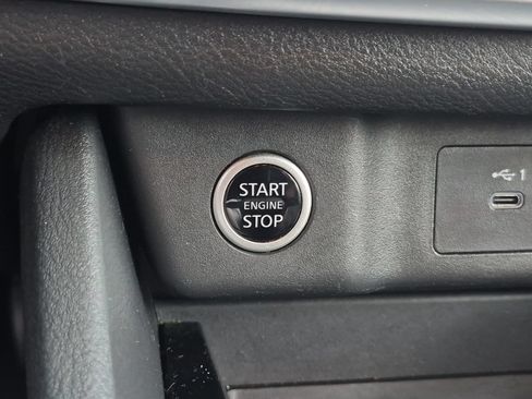 Used 2023 Nissan Rogue SV FWD image 26