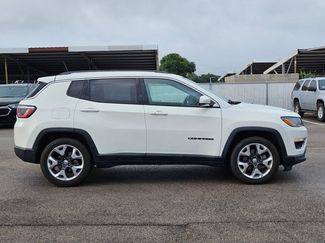 Used 2019 Jeep Compass Limited FWD video 4