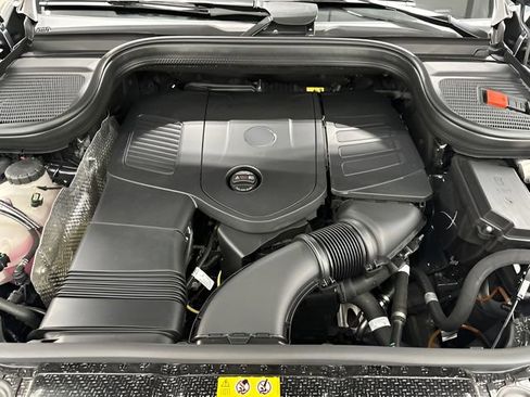 Used 2026 Mercedes-Benz GLE 450e 4MATIC image 9