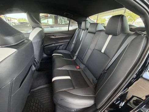 Used 2025 Toyota Camry SE AWD/4WD image 24