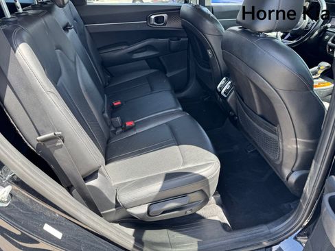 Certified 2022 Kia Sorento S FWD image 28